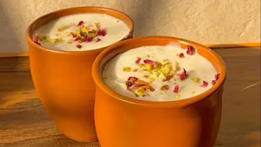 Dhaba Style Punjabi Lassi